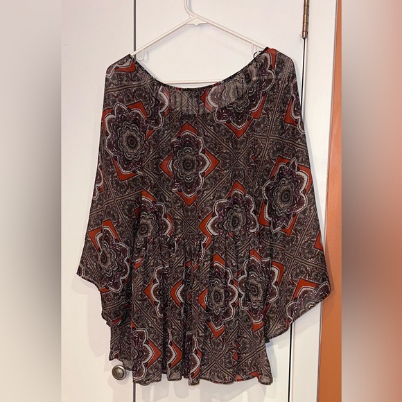 AB Studio Floral Patterned Tunic Top. Size L - Picture 4 of 6